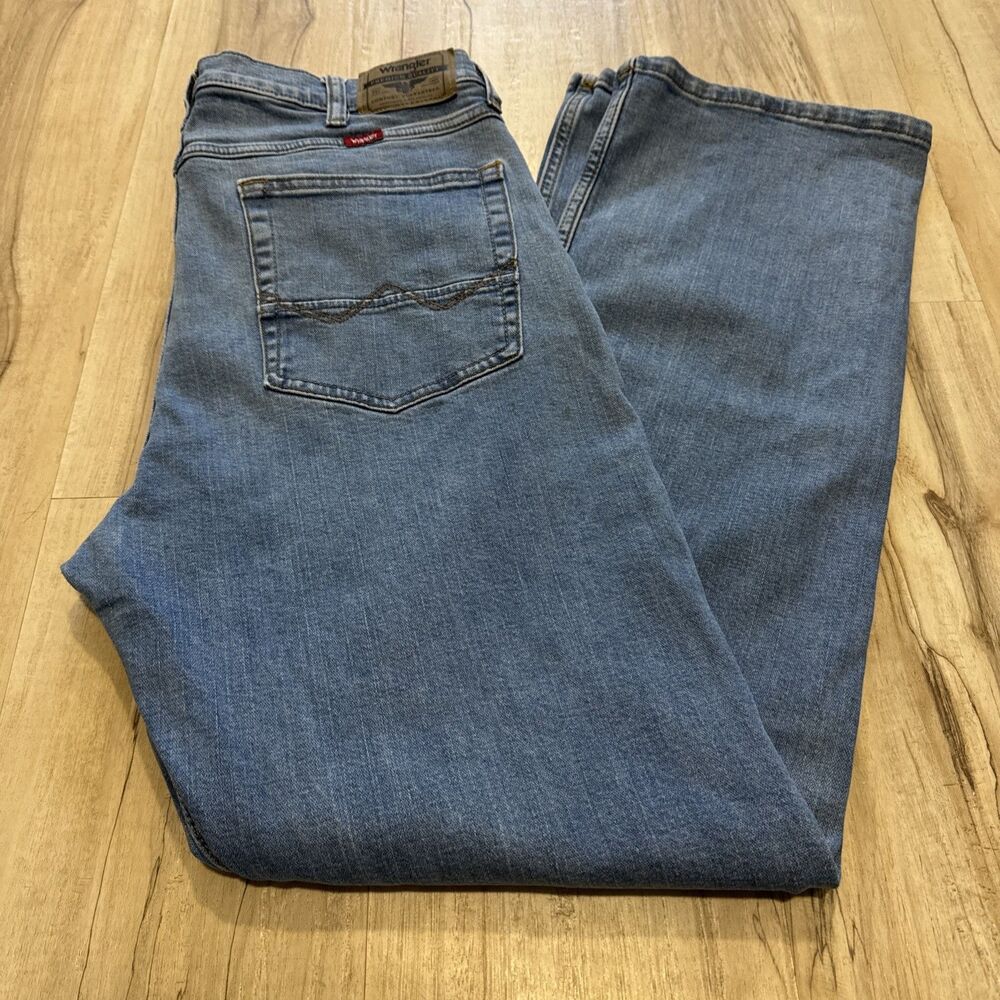 Wrangler Heritage Medium Wash Regular Fit Stretch Blue Jeans Sz 34x32 EUC